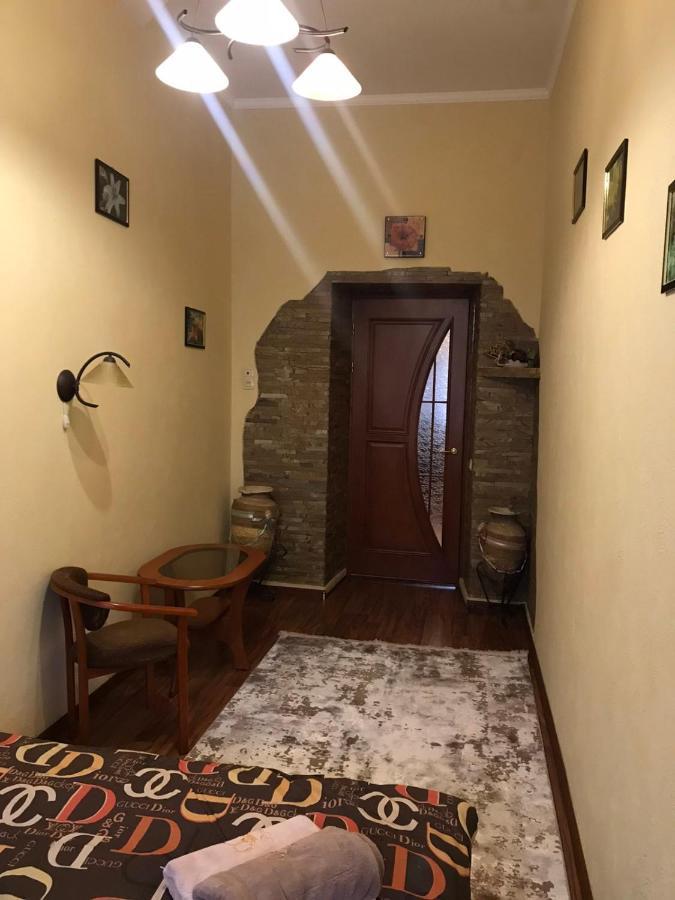 Apartment On Shevchenko Avenue *